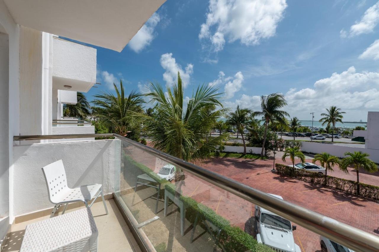 Hotel Dos Playas Faranda Канкун Екстер'єр фото
